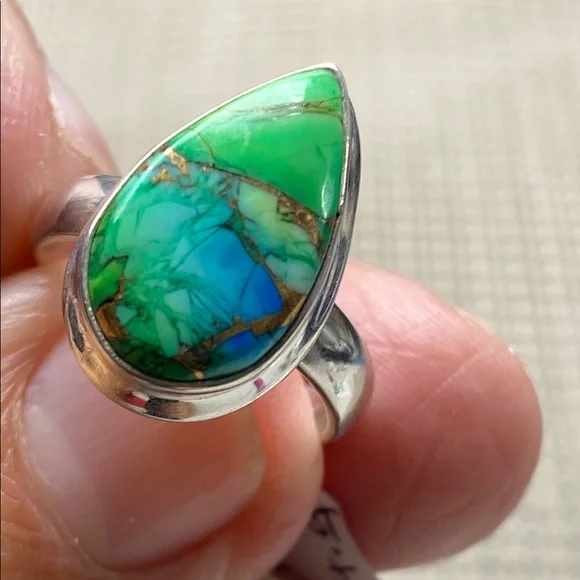 Vibrant Silver Ring with Green and Blue Stone - Picture 4 of 10